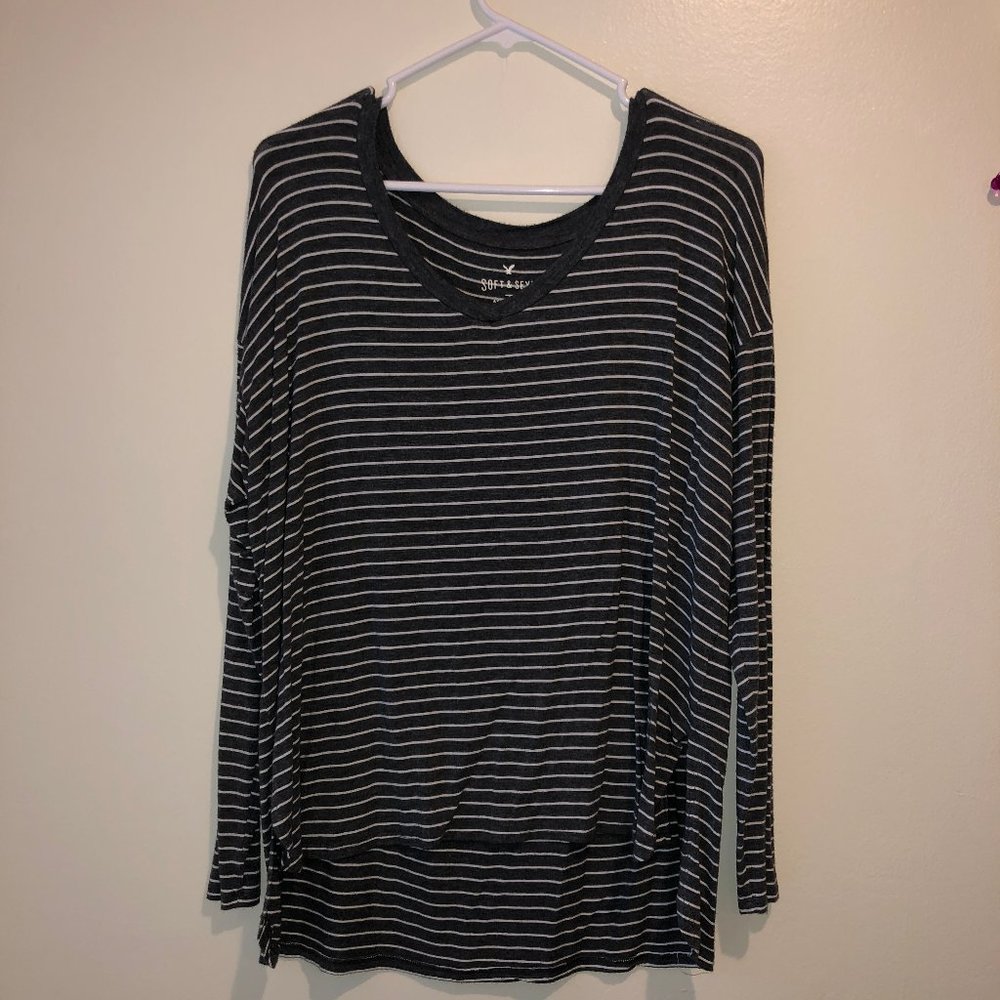 AE V-Neck Long Sleeve